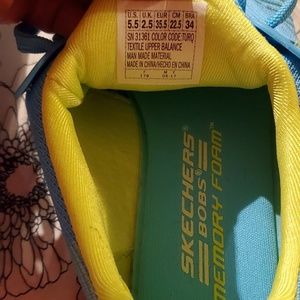 Sketchers Bob's memory foam athletic shoes